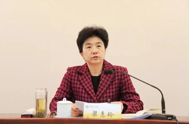 人事时间｜施小琳任四川代省长，这些女性曾任省级政府一把手