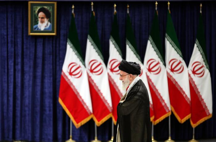 李福泉：改革派赢了，伊朗新总统会优先“亲善”西方吗？