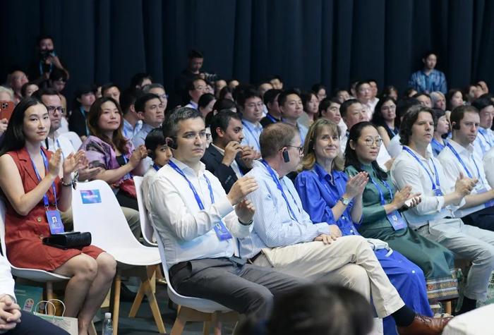 盛邀全球游客相聚上海、体验上海！陈吉宁启动首届“上海之夏”国际消费季，龚正致辞