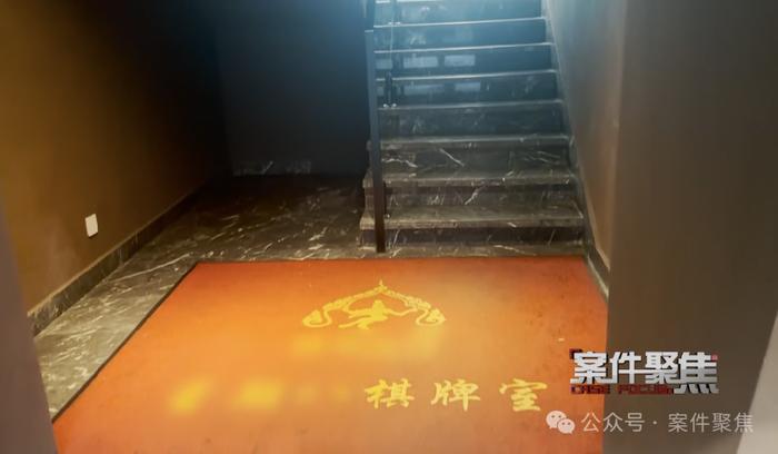 上海一女子忍受家暴14年起诉离婚，曾被打到视网膜脱落