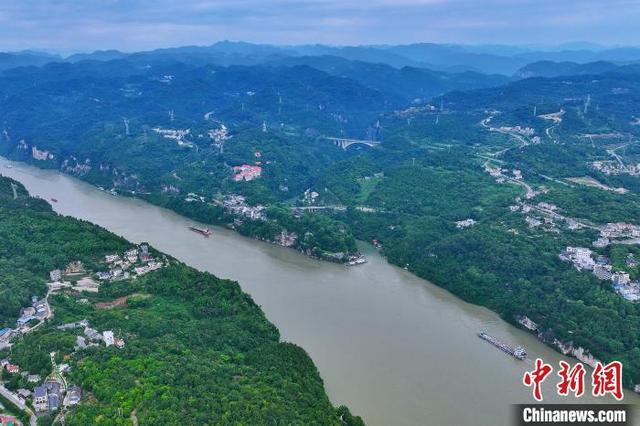 长江湖北宜昌段航运有序