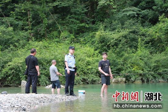 谷城公安落实“主防警务”筑牢防溺水安全堤