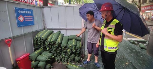 直面强降水 打好主动战——郑州城管做好本轮降雨应对工作