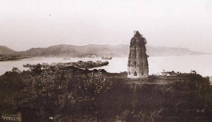 雷峰塔倒塌100年｜石塔中的佛国“故事”