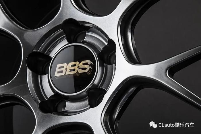 BBS RE-V7，这是属于BMW的经典，也是最为赛道的单片锻造 | 酷乐汽车