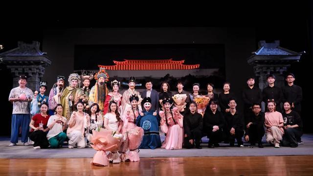 国家艺术基金资助项目小剧场京剧《东方朔》在京首演