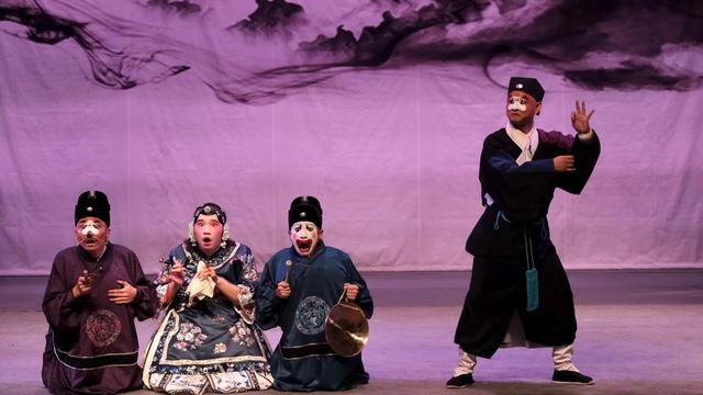 国家艺术基金资助项目小剧场京剧《东方朔》在京首演