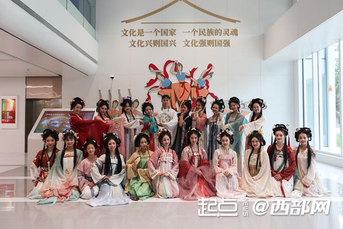 “海峡两岸 共舞未来” 2024海峡两岸青少年舞蹈交流研习营在陕西举行