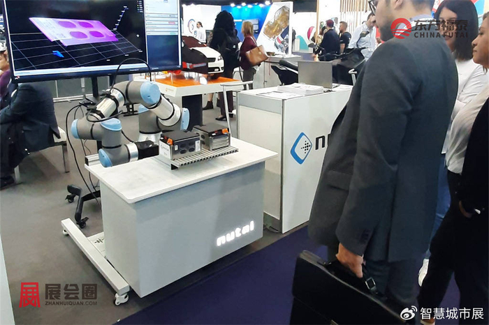 通讯设备最新消息 w700d1q75cms.jpg