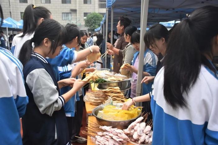 南宁中考成绩出炉！这所学校不容错过！