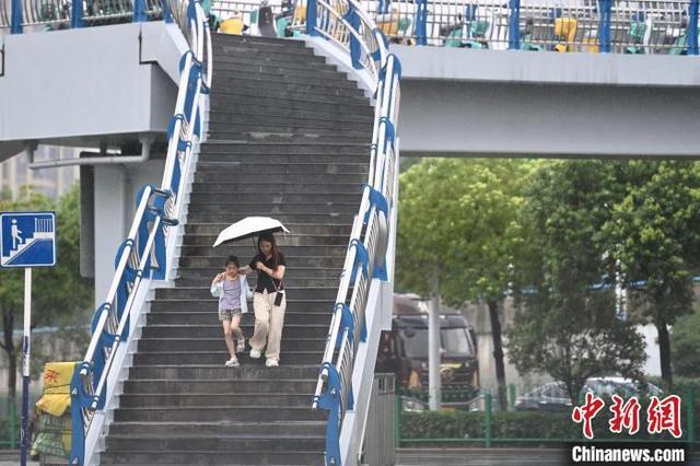 安徽合肥遭遇强降雨天气