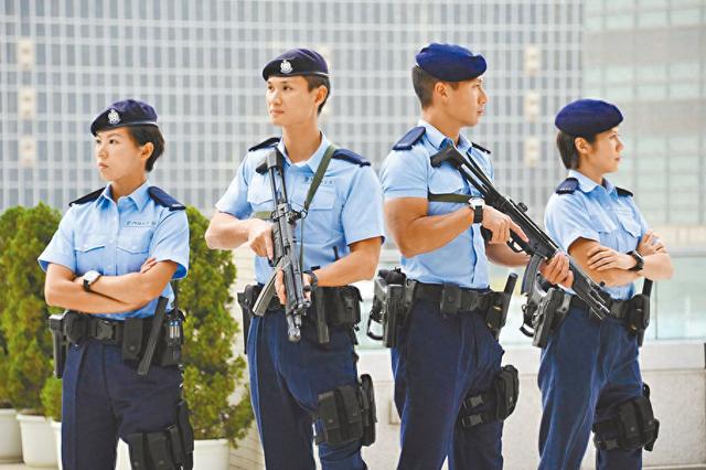 港媒：香港警队年内开启更换警枪计划，将使用国产CF98A式半自动手枪