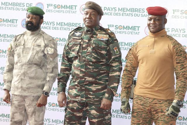 西方撤退与“萨赫勒国家邦联”：西非三国掀起地缘政治大博弈