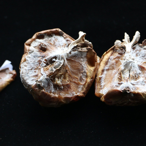 苹果上为什么会长蘑菇 w300h300z1l10t10q100c01.jpg