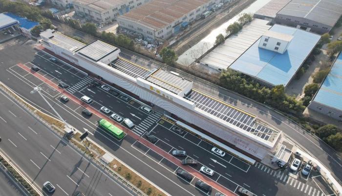 【提示】装上了“充电宝”！上海首个绿色低碳高速公路服务区建成使用