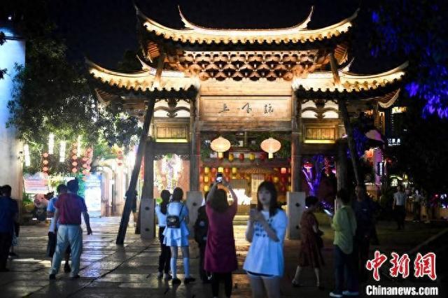 福建福州：暑期夜游升温