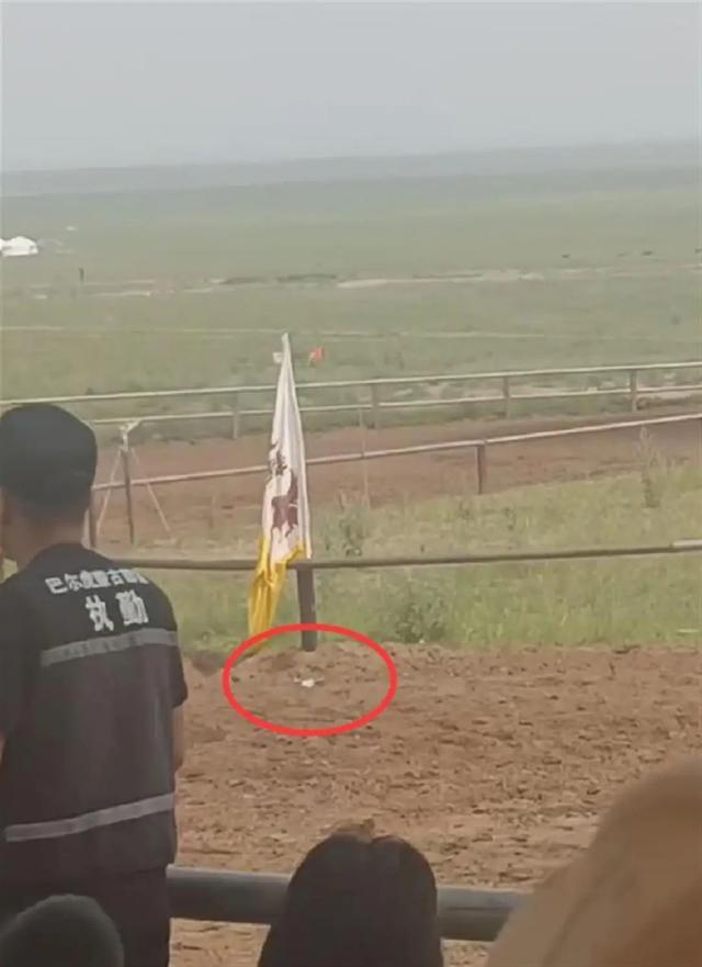 无人机被“弓箭射落”，内蒙古一景区回应：靠近边境线，多次警告无果