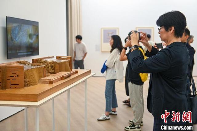 国际建筑大师矶崎新聚焦中国项目的研究展成都开展