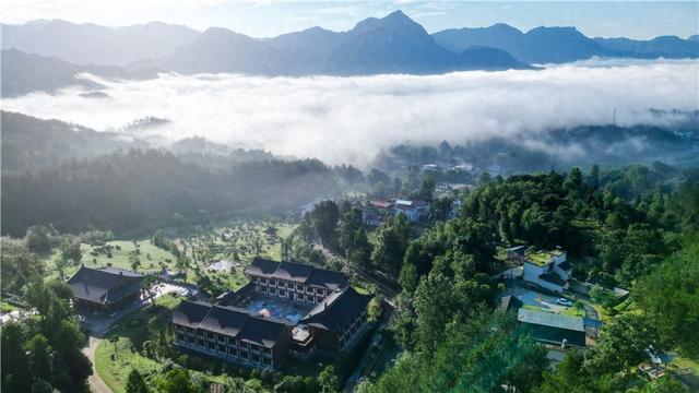 岳西县店前镇：雨后乡村 美若画卷