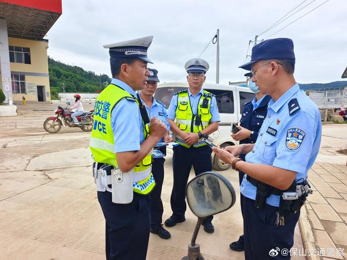 30余年警龄的老交警自述：在基层轮岗的180天