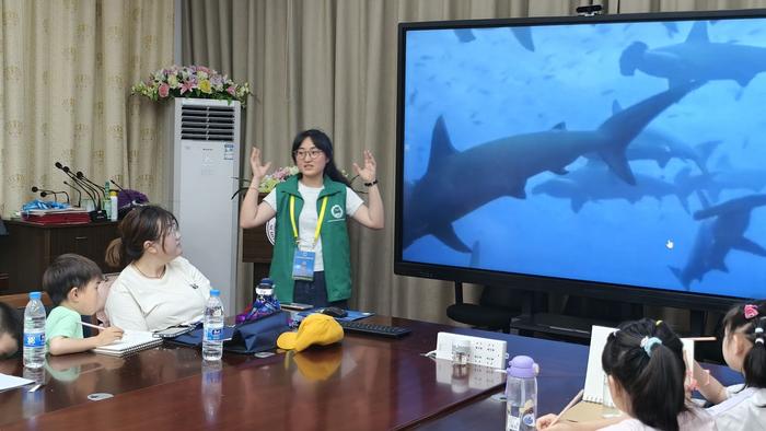 志愿守护湿地，让自然之美永驻人间——盐城师范学院湿地学院“两山”理论环保志愿服务队开展环保志愿服务活动