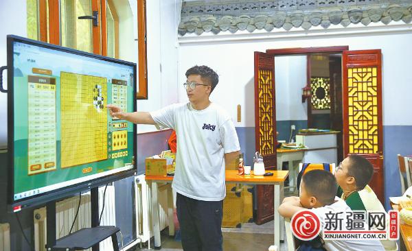 乌鲁木齐首个围棋职业棋手的成长之路