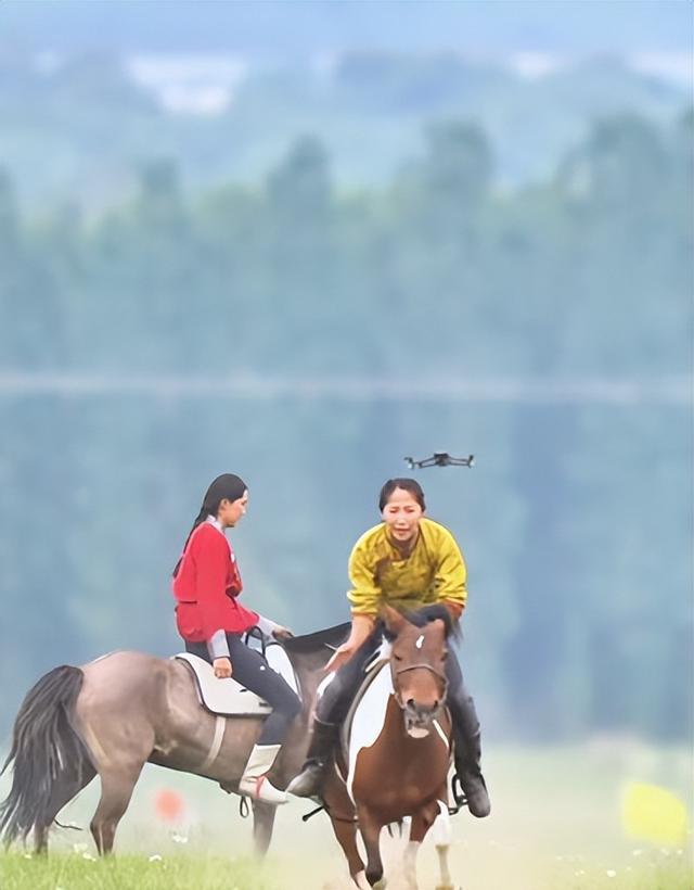 在那达慕，我看到了“鲜衣怒马”的具体模样！