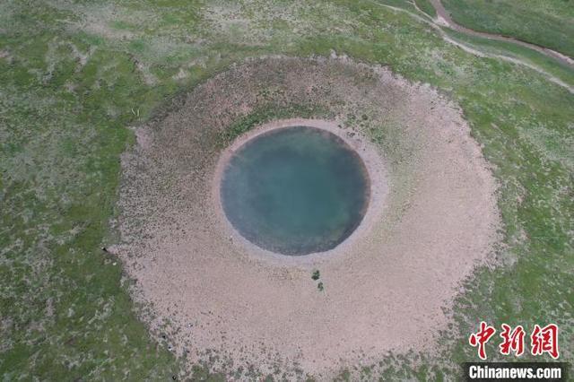 澜湄六国专家考察江源形态多样古岩溶地貌