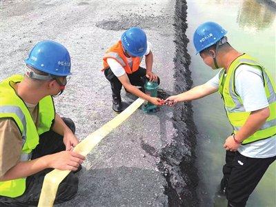 中铁十八局五公司荆山大道项目部 积极应对强降雨（图）