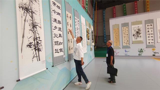 沿黄九省区160幅精品书画作品在磴口县展出