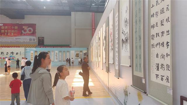 沿黄九省区160幅精品书画作品在磴口县展出