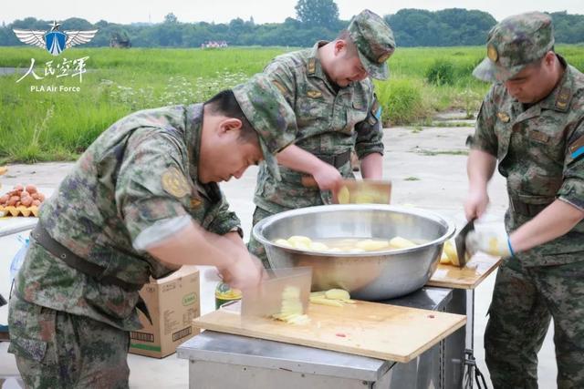 战高温不服“暑”！盛夏练兵正当时