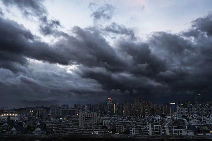 台风“格美”影响多国多地