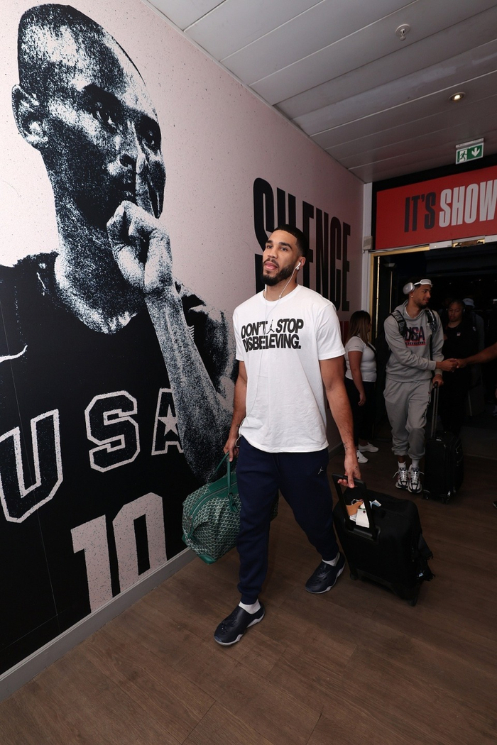 有钱!美国男篮入住600年修道院改建五星酒店,2600元1晚超有艺术气质-美国男子国家篮球队