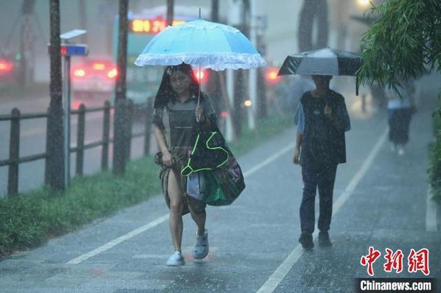 深圳发布暴雨红色预警