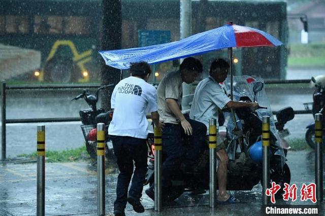 深圳发布暴雨红色预警