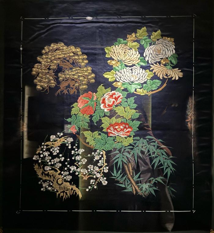 四季花木袱纱,江户晚期或明治时期 赵海燕 摄