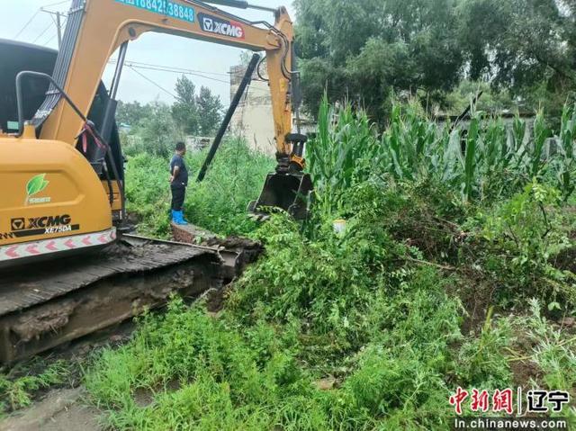 以“迅”应“汛” 沈阳苏家屯区“志愿红”闪耀防汛一线