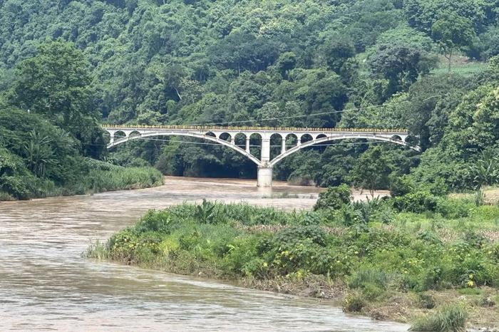 他们平均年龄28岁，常年驻守在打击跨境违法犯罪的前沿阵地