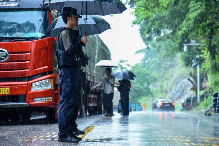 他们平均年龄28岁，常年驻守在打击跨境违法犯罪的前沿阵地