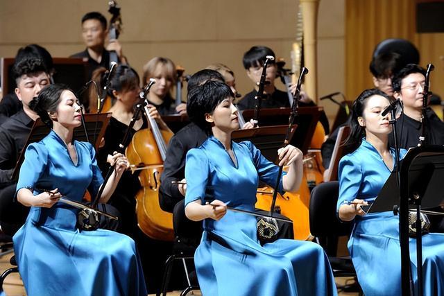 庆祝“八一”建军节，河南民族乐团专场音乐会上演