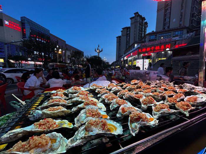 “夏日晚风”劲吹，贵安新区“夜经济”火热