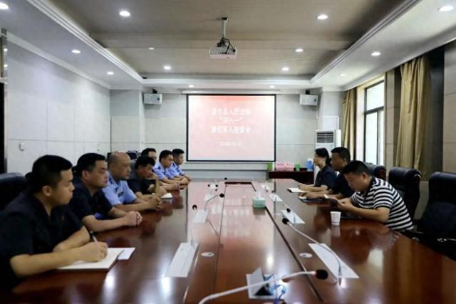 【八一建军节】退伍不褪色 卸甲仍飞扬——潼关法院召开“庆八一”退伍军人座谈会