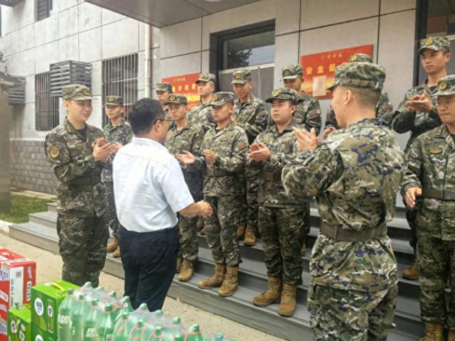 建行邯郸广平支行“八一”慰问当地武警消防官兵