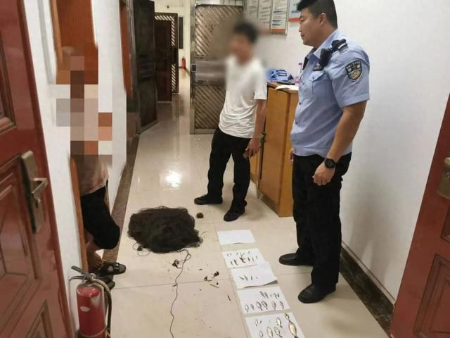 抛下渔网落入法网，重庆万州两男子顶风作案被抓