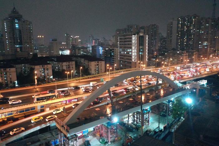 穿城而过·北横通道②｜由西向东，看北横沿线的上海城市风景