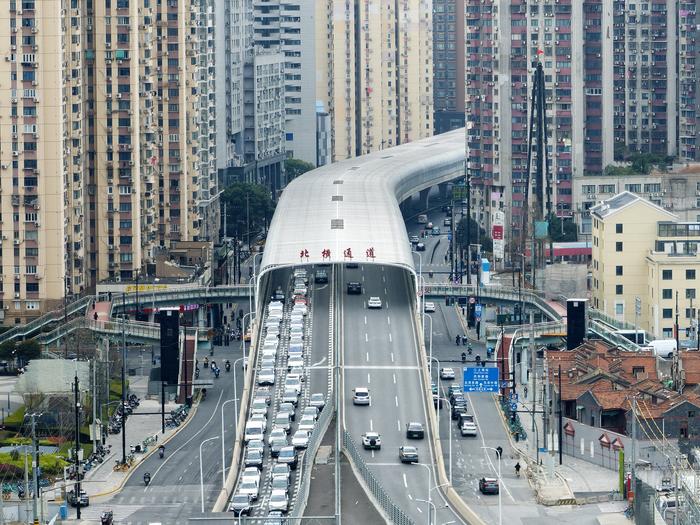 穿城而过·北横通道②｜由西向东，看北横沿线的上海城市风景