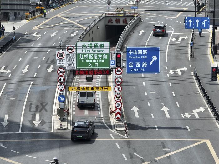 穿城而过·北横通道②｜由西向东，看北横沿线的上海城市风景