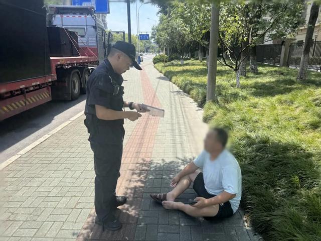 东北货车司机热到报警，获救后怒赞“杭州人好啊！”