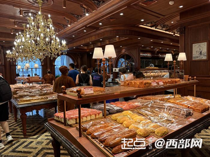 鲜食馆面包区。